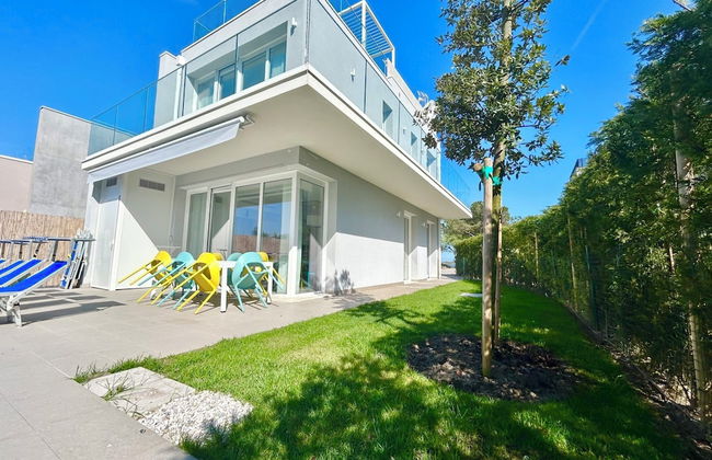 Golden Hour Retreat Lagoon View Villa With Pool - Photo 33