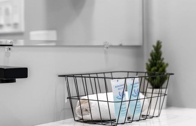 Luxury 2BD 2BA Near Logan Airport and T Station - Foto 50