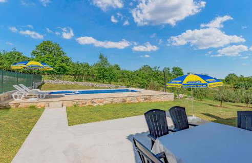 Beautiful Home In Zminj With Kitchen - Photo 4