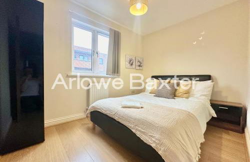 Modern 4-Bedroom House, Families and Contractors - Foto 14