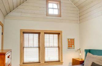 Spacious Arts Crafts Village Home Perfect Summer Base Near Trails Events - Foto 33