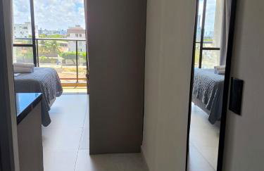 Lindo Studio com rooftop e piscina - Foto 17