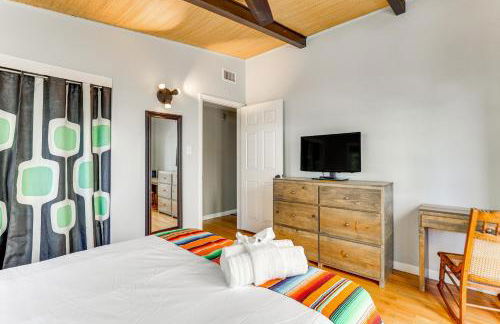 Peaceful Vista House with Gas Grill 1 Mi to Dtwn! - Foto 13