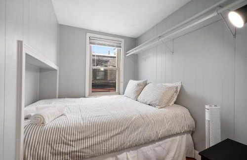 Heart of Southie - Hot Tub + Walk to Top Bars - Foto 16