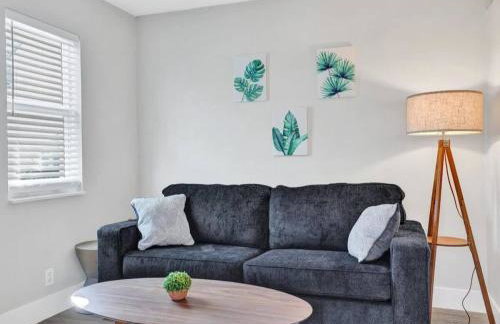 Rustic Retreats Beachy 1BR for 4 guests in the heart of Fort Lauderdale - Foto 3