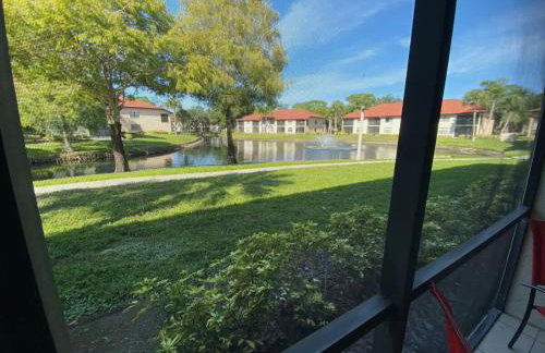 4330 Shorewalk lakeview condo close to IMG and Beach - Foto 16