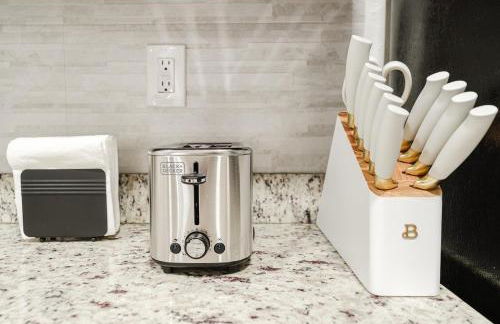 Modern Boca Condo Near FAU - 2 KING BR, Pool - Foto 11