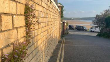 Woolacombe Seaside Apartment - Photo 3