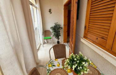 APARTAMENTOS ROSI - 5-10 Minute Walk To La Zenia Beach, Sea View, Beach Bar, Cliff Walk, Shops, Paddys Point, Cabo Roig - Free fast Fibre Optic Broadband, Free Parking - Foto 12