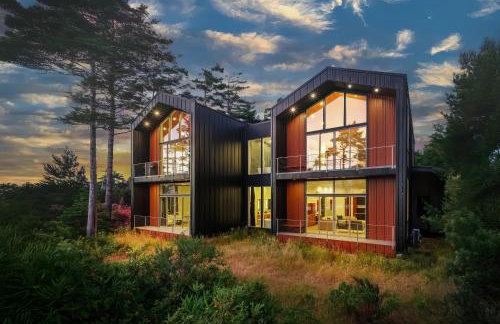 Port Orford Lake - Balcony, Lake & Ocean Views - Foto 1