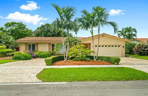 Spacious 4BR/3BA pool home, stylishly decorated - Foto 8