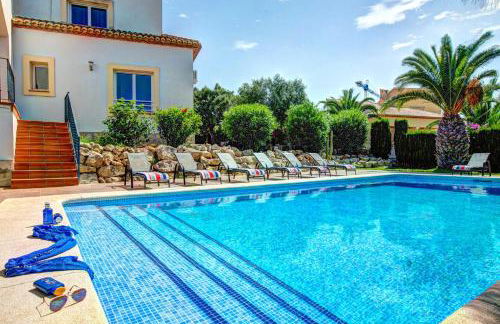 Villa Cabriel by Villa Plus - Photo 33