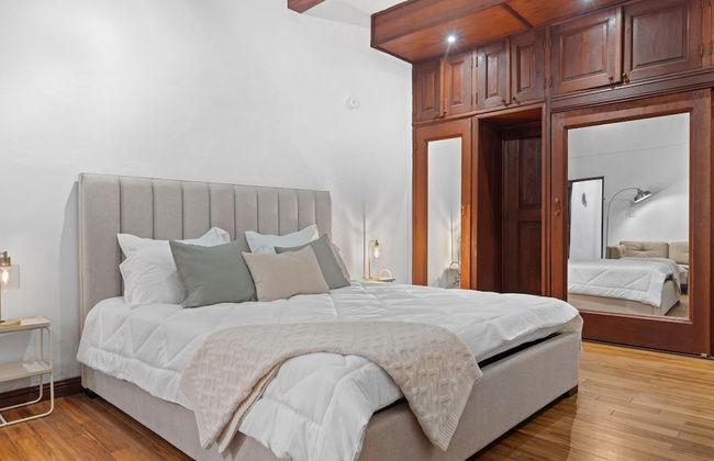 Otium Rentals Penthouse w 2 Terraces - Photo 1