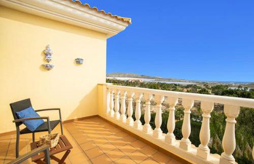 6 Bedroom Luxury Villa, Jacuzzi & heated pool 18 guests - Foto 19