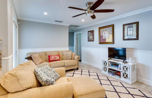 Pool and Screened-In Patio Tropical Florida Abode - Foto 10