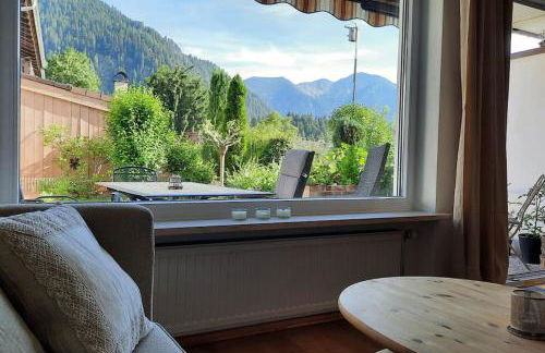 Ferienhaus-Ferienwohnung Weitblick mit Garten und malerischem Bergpanorama - Foto 3