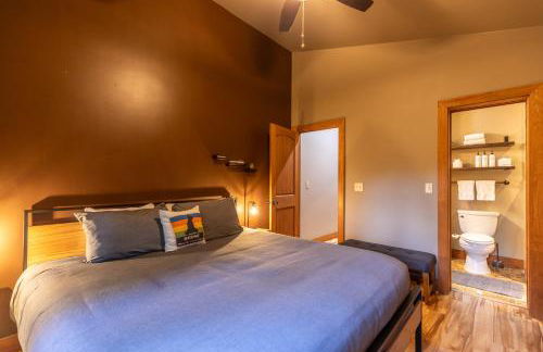 King Bed, Putt-Putt w/ Hot Tub, & Other Games - Foto 40