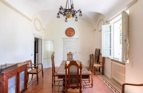 16th Century Townhouse, Large Garden Near Lake, Tuscany and Umbria - Sleeps 18 - Foto 60