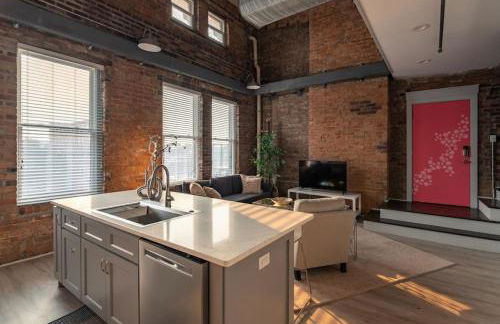 BUBBLES FANTASY SUITE Explore OTR and Rhinegeist - Foto 6