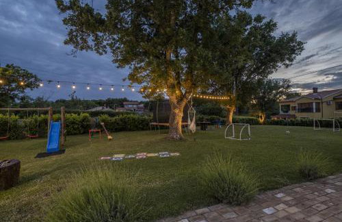 Villa Batelica with large garden, kids playground and private pool - Foto 58