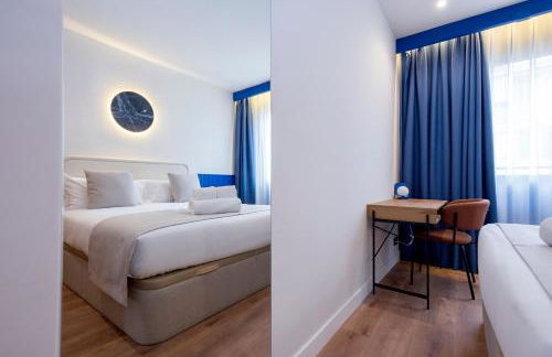 Iconic Suites - Photo 36