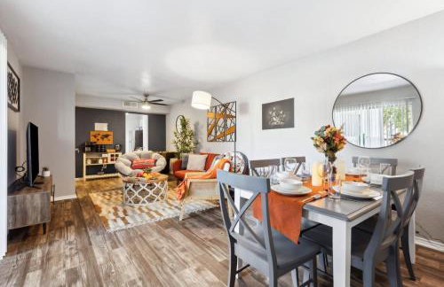 AT and T is steps away 2BD unit - Foto 1