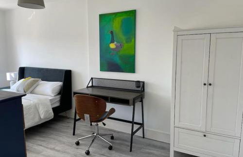 Stunning huge openplan 2Bed flat - Photo 22