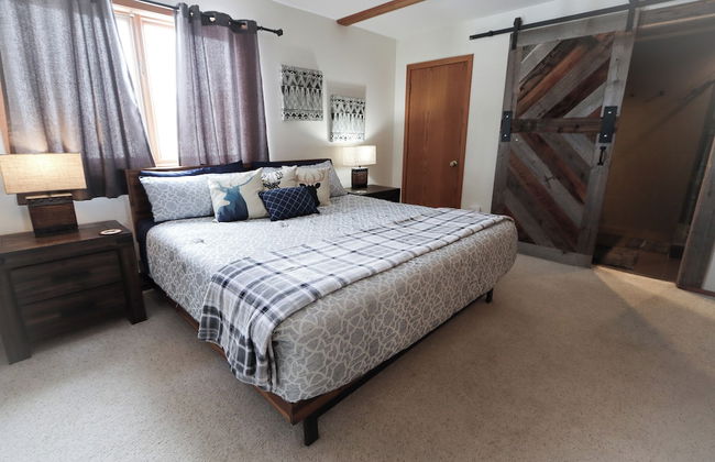 Lookout Lodge An Extraordinary Escape for 10! - Photo 6