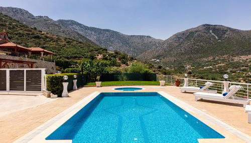 Promitheas Villa, with Pool & Heated Spa Whirlpool, By ThinkVilla - Foto 5