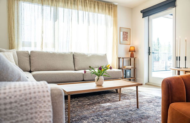 Sea Eagles Landing by Revelstoke Vacations - Photo 17