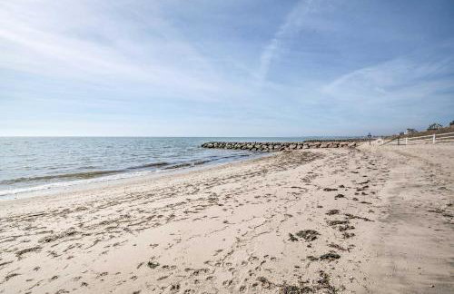 Walk to Haigis Beach Cape Cod Retreat with Deck! - Foto 31