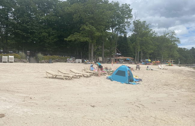 Pocono Retreat -1 Mile to Lake and Skiing - Foto 57