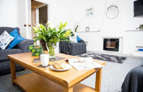 Awel Taf - A well-appointed cottage comfortably accommodates up to six guests - Foto 5