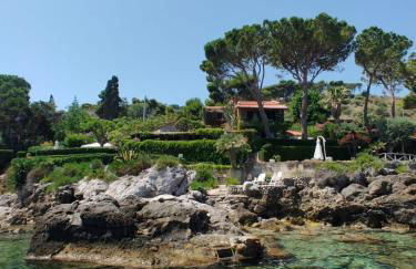 Alle due Torri, villa sulla roccia a picco sul mare - Foto 60