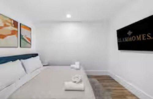 Unique Private Racing Track Villa in Miami Cinema - Foto 24