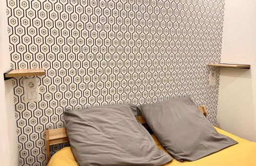 Studio centre historique RDC - WIFI - Foto 8