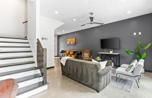 12 South Home WALK to Belmont with Deck and Patio - Foto 17