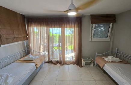Evita Maisonette, Elegant Beachfront apt, Polychrono - Foto 3
