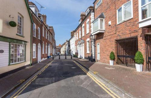Magnolia House - Beautiful Townhouse in Old Town Poole - Photo 34