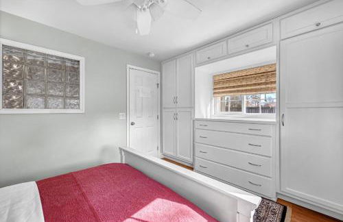 University Place, family stay, practically on JBU campus - Foto 21