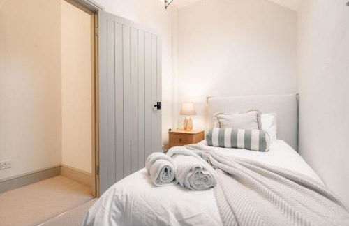 Mycock Cottage - Photo 20