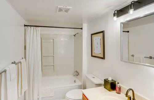 Private cottage close to shopping dining and skiing - Foto 11