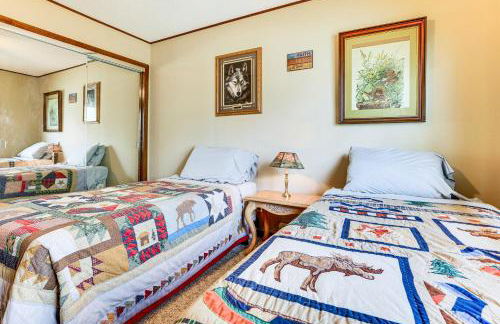 Love Lake Retreat with Hot Tub in New Richmond! - Foto 13