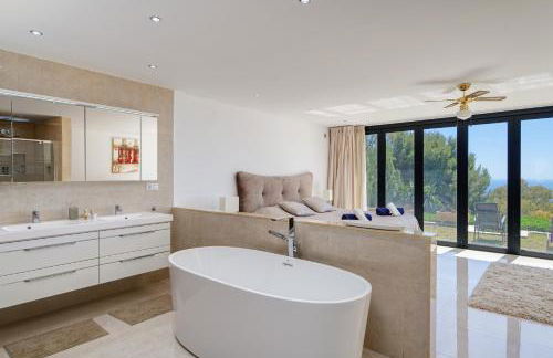 La Escala - 6 bedroom villa with pool - Photo 13