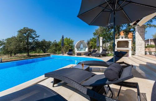 Villa in Deklici with Infinity Pool & Sea Views - Foto 12