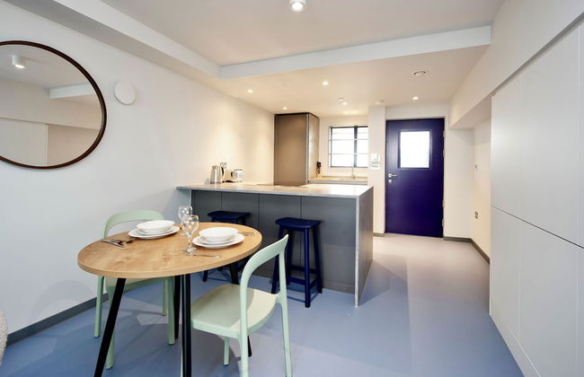 Striking One-bedroom Apartment Vibrant Poplar - Foto 5