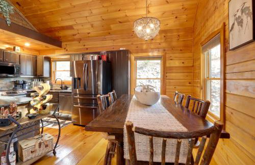 Hot Tub and Fire Pit Fall Family Retreat in Murphy! - Foto 8