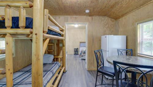 Serene Briceville Vacation Rental Cabin with Grill! - Foto 3