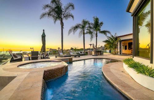 Ocean View Serenity with Theater and Heated Pool - Foto 1