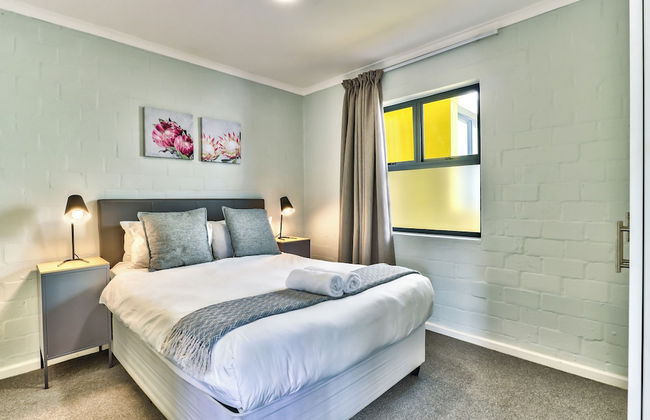 WINK Eaton Square - Photo 9